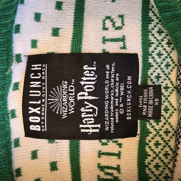 Box Lunch Slytherin Holiday Sweater, Unisex Extra Small, Great Condition - Picture 2 of 10